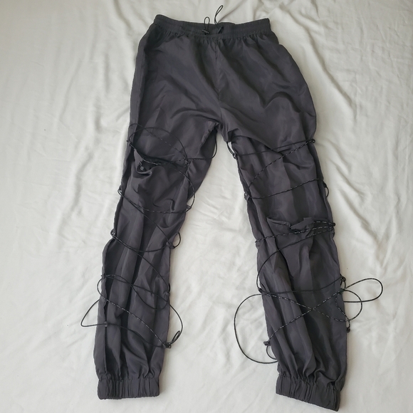 PrettyLittleThing Women Gray Shell Bralet Sweatpants Set Size 8 Babydoll Utility - Picture 4 of 13